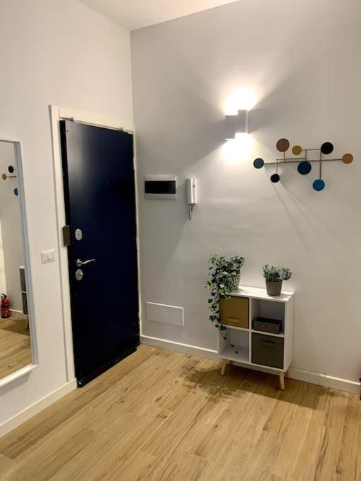 Appartamento Con Terrazzo Sui Tetti Milanesi ภายนอก รูปภาพ