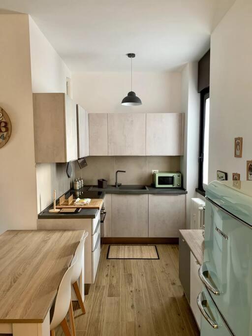 Appartamento Con Terrazzo Sui Tetti Milanesi ภายนอก รูปภาพ