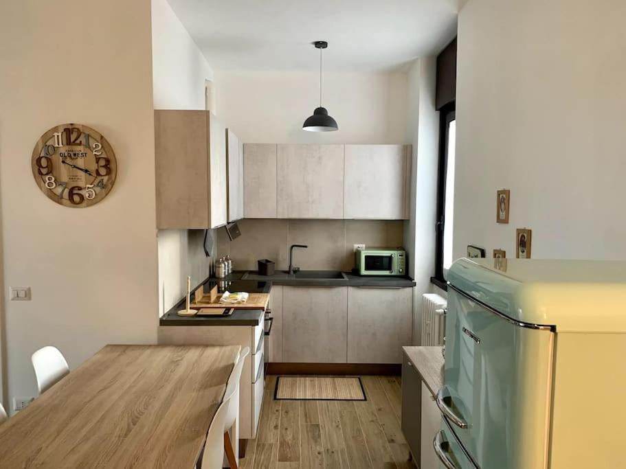 Appartamento Con Terrazzo Sui Tetti Milanesi ภายนอก รูปภาพ