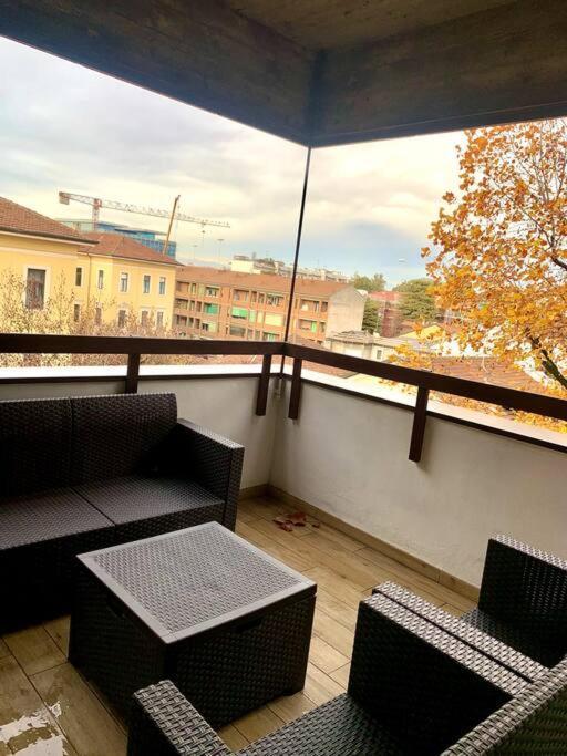 Appartamento Con Terrazzo Sui Tetti Milanesi ภายนอก รูปภาพ